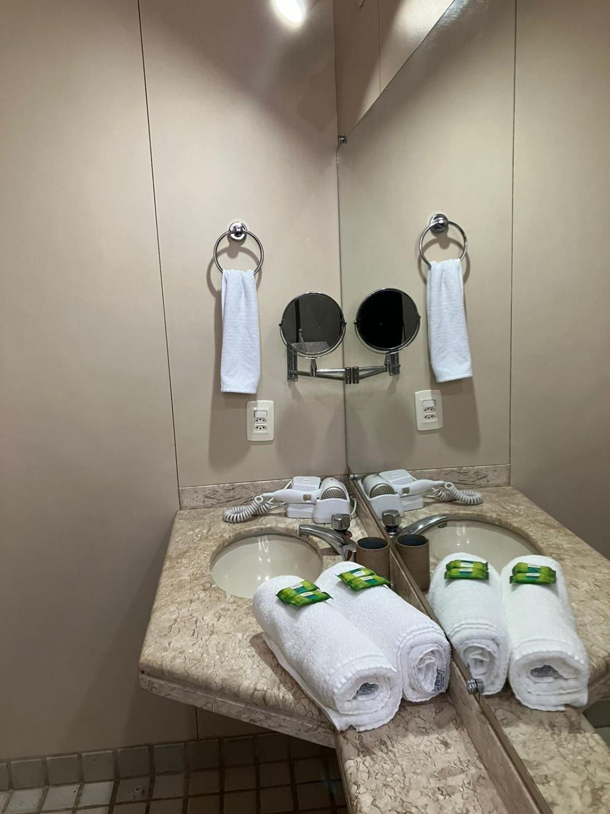 Apart Hotel Volpi 101 - Conforto & Comodidade بيلو هورزونتي المظهر الخارجي الصورة